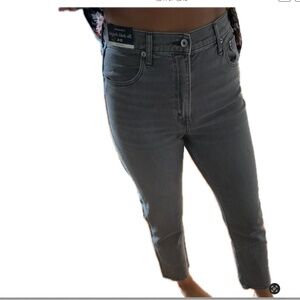 Abercrombie Ultra High Rise Ankle Straight Jean 29L